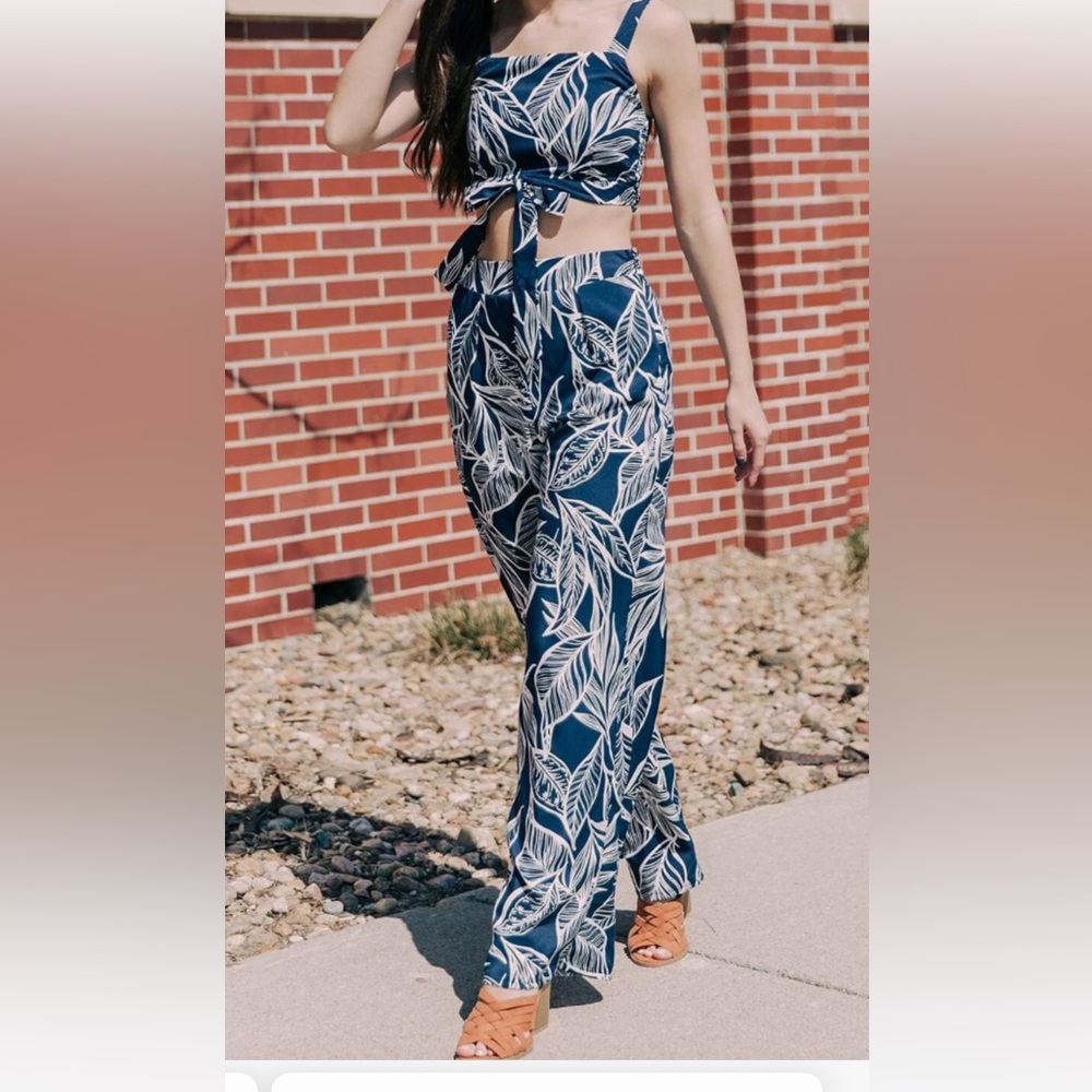 Navy blue palm print pant set